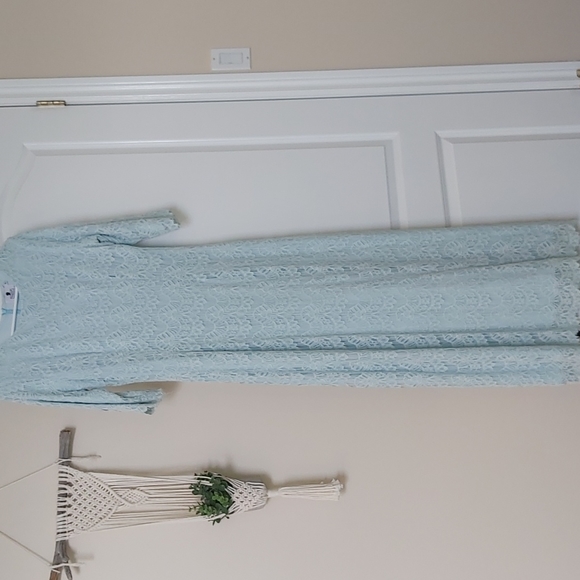Womens blue lace maxi dress - Picture 2 of 3